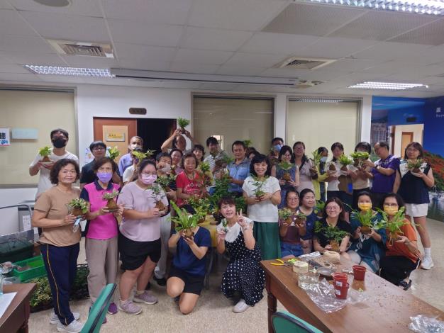 打造辦公室綠色療育森林系-手作苔球