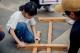 圖6.在講師的帶領下，民眾可實際搭建木作福廠模型