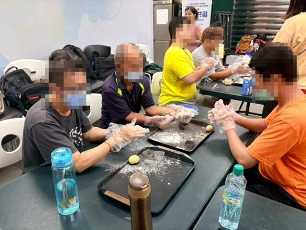 【114年9月26日】螢火蟲家族培訓團體活動-中秋節製作月餅活動