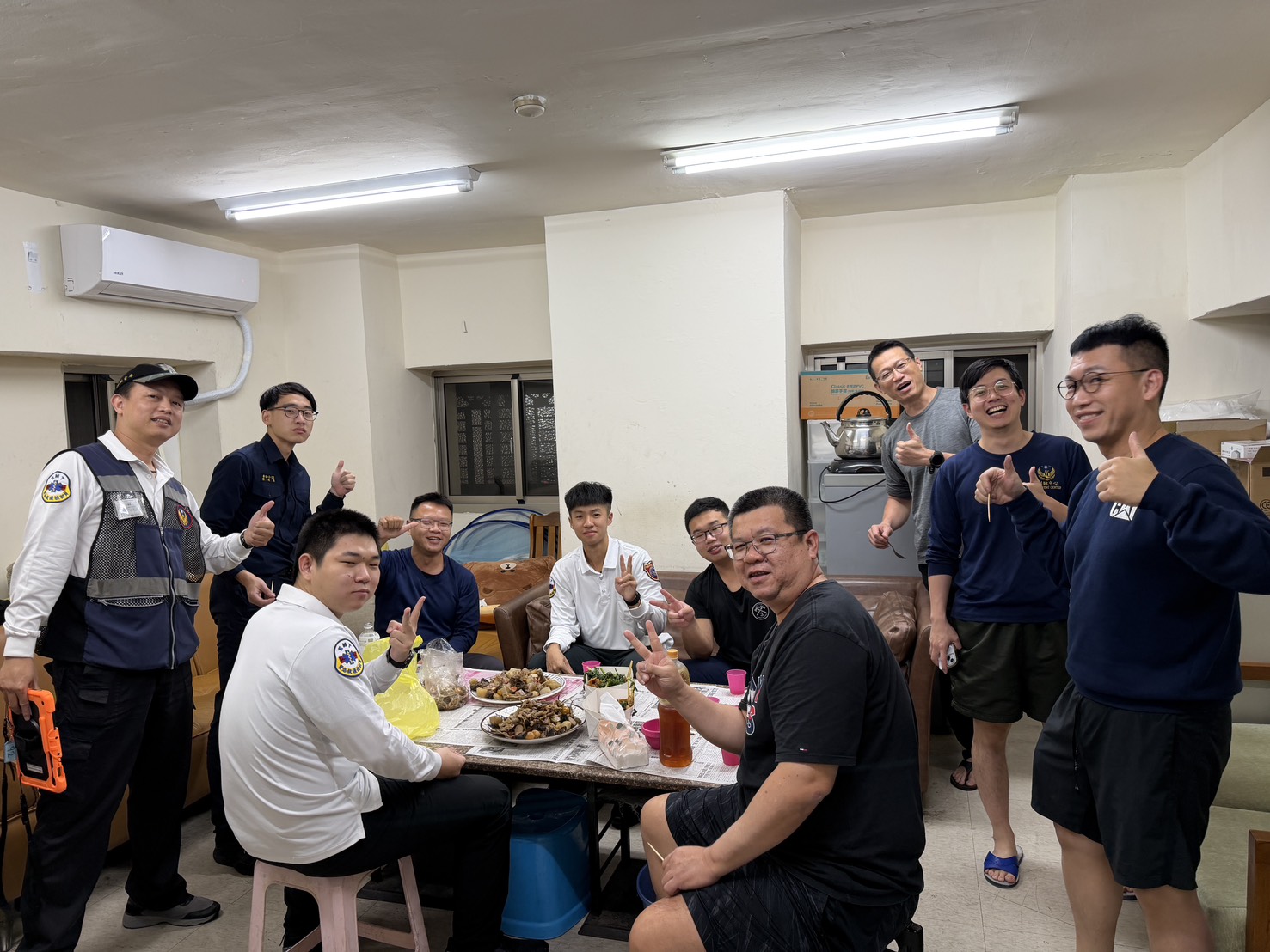 新血報到 前金分隊迎接2位生力軍