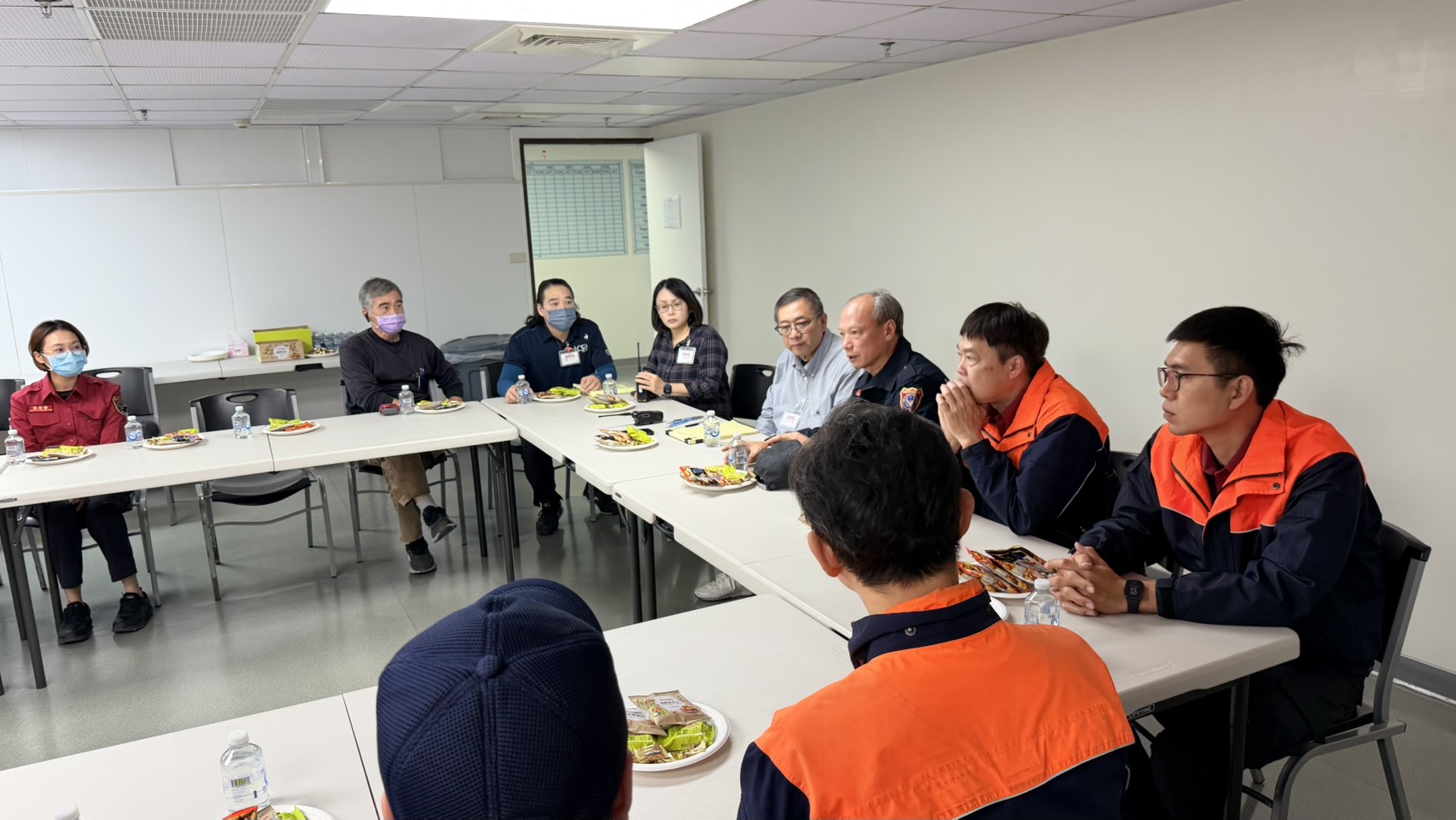 消防局辦理春節前商場消防檢查，顧客安全有保障