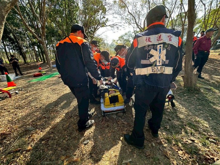 消防局第六大隊結合旗醫急診辦理大量傷病患應變組合訓練