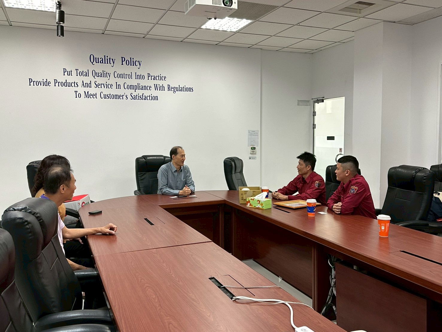 做好消防，保護消防，用行動支持警消!