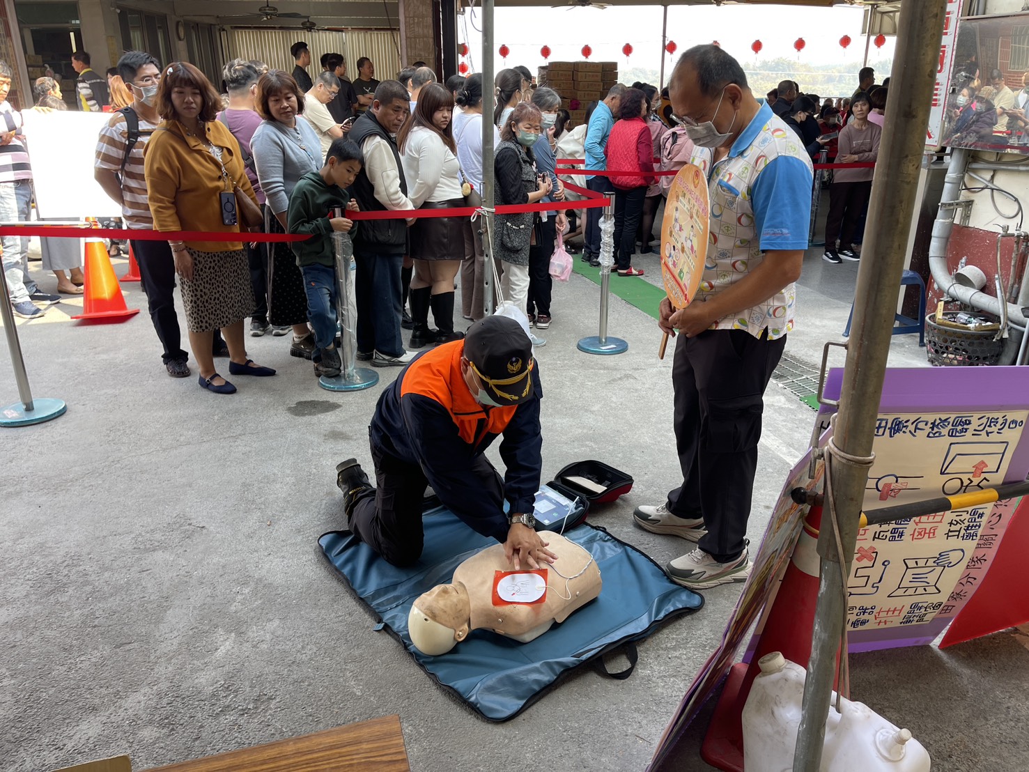 市長發送馬年開運紅包 消防局CPR、防火宣導 市民平安過好年