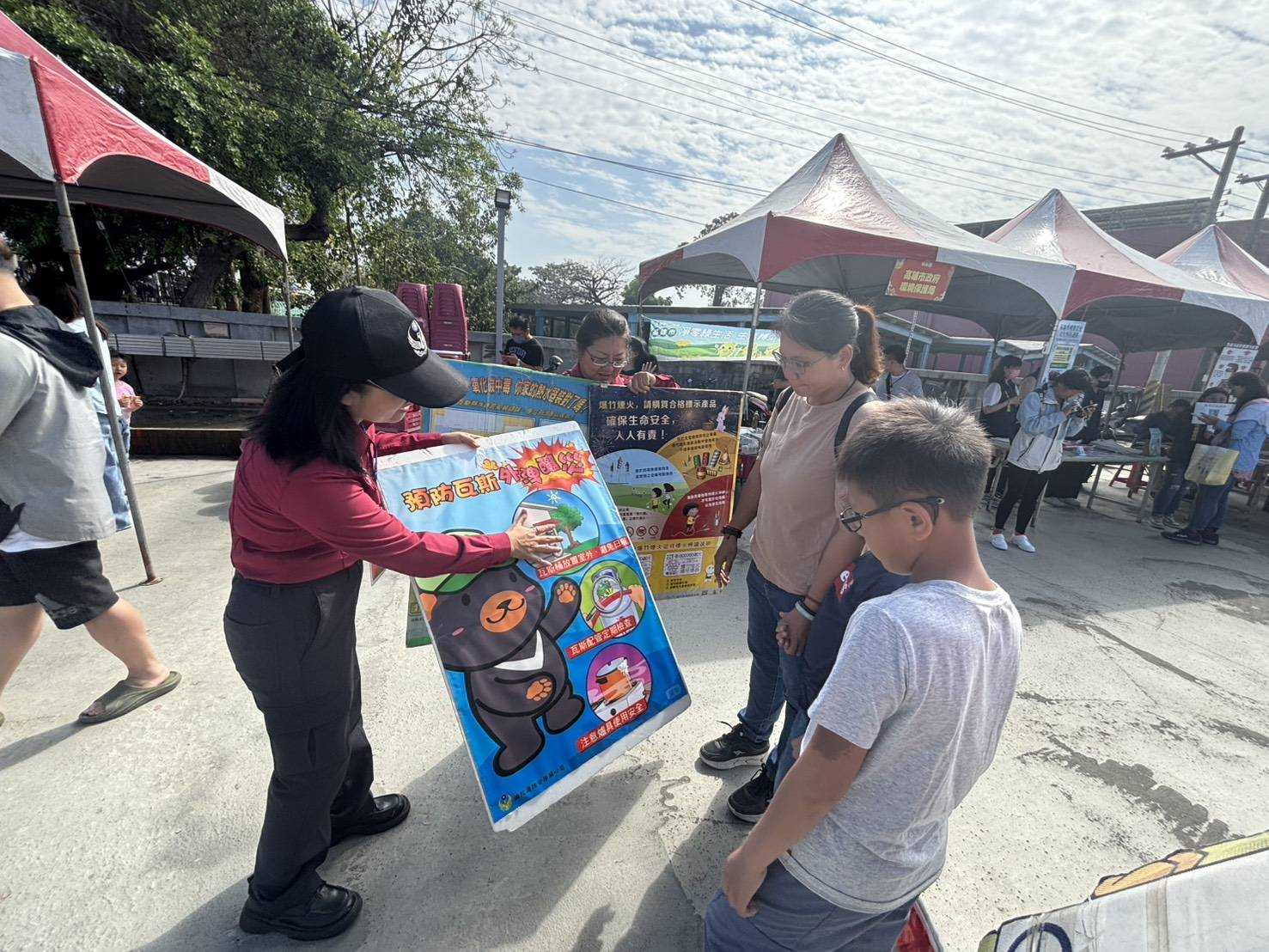 傳統藝術與防災守護交織！彌陀消防隊現身「玩宵彌」嘉年華，點亮平安燈