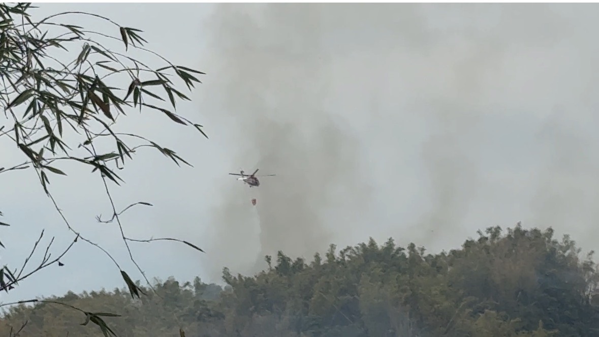 美濃區白兔窩山林火警 陸空聯防奮戰五日順利撲滅