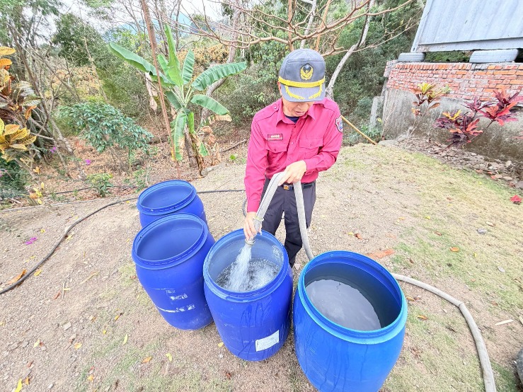 清明掃墓防火宣導  寶來消防隊加強公墓野火防範
