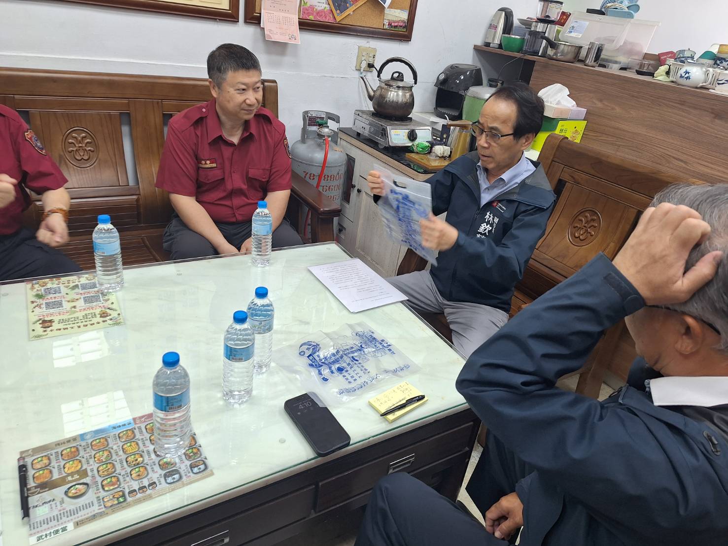 體恤打火弟兄辛勞 副市長林欽榮慰勞消防人員