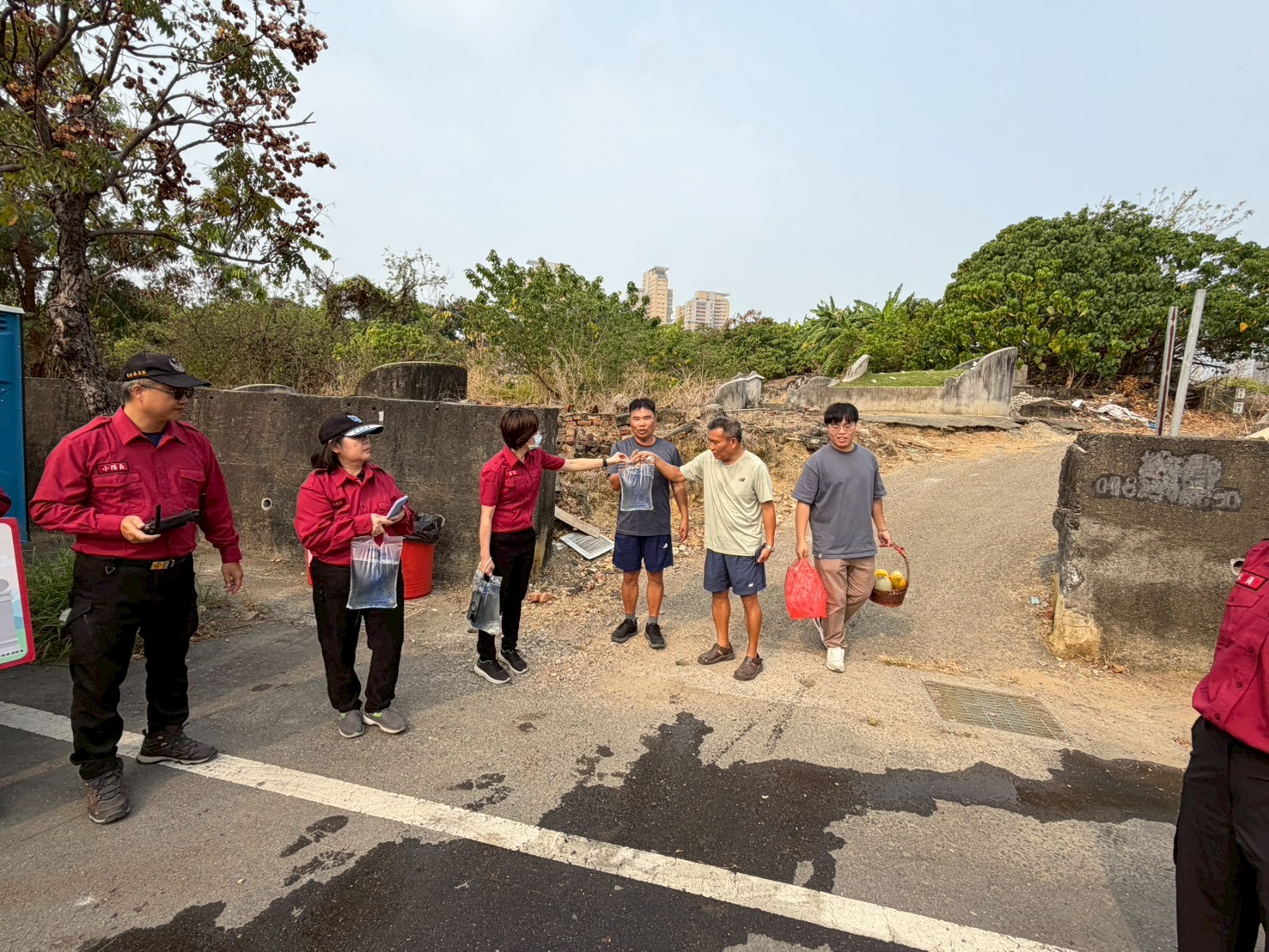 清明防火不鬆懈 鳥松消防分隊科技巡查守護墓地安全