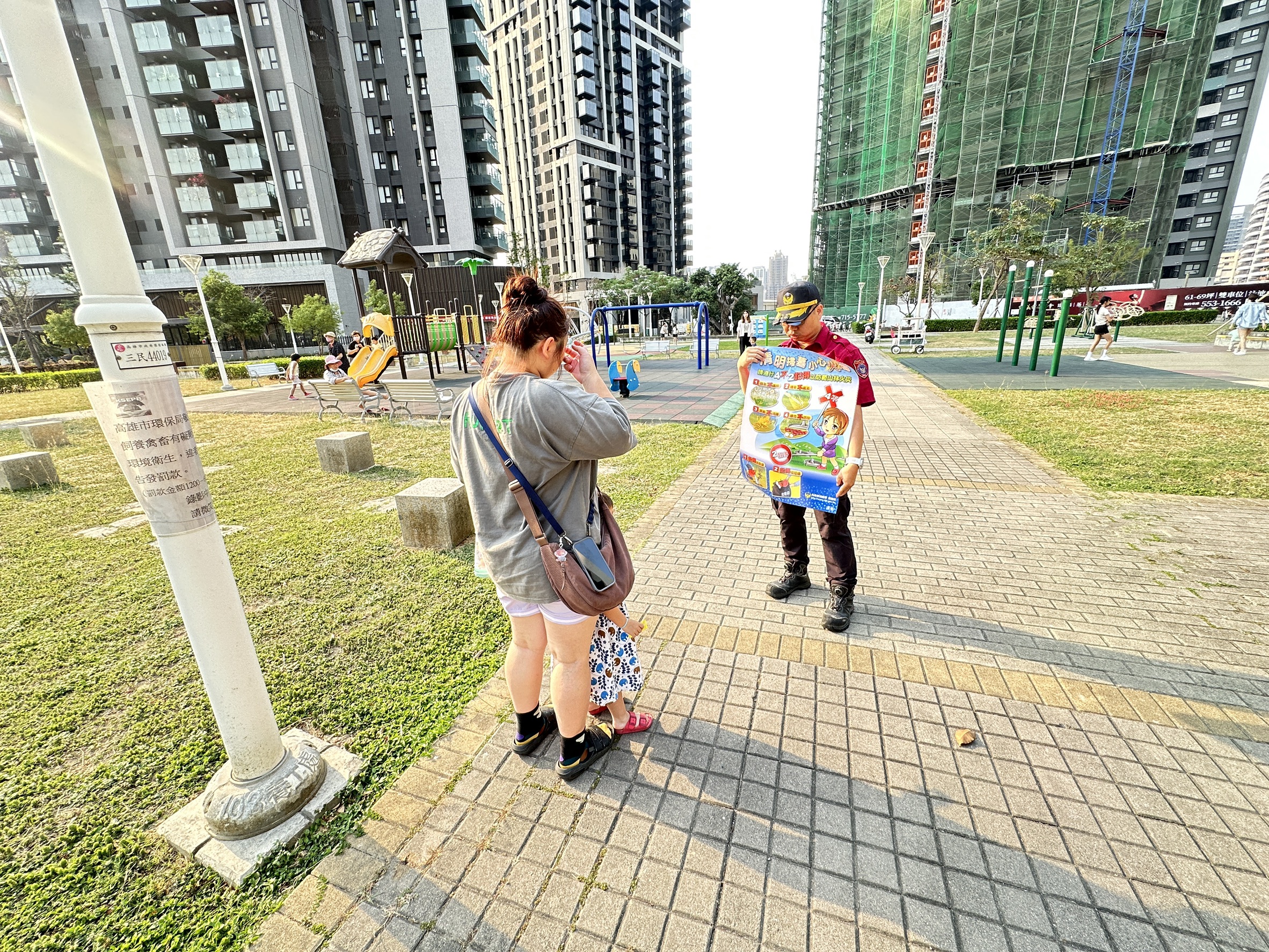 清明將至　中華分隊前往轄內場所加強防火宣導