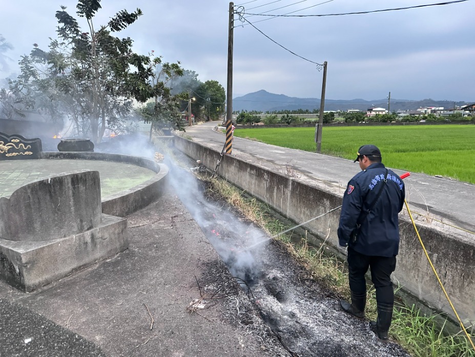 清明掃墓用火風險高 美濃消防隊呼籲小心用火並避免燃放鞭炮