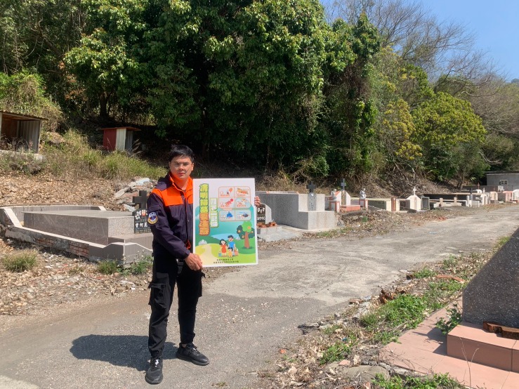 清明祭祖防山火 桃源消防分隊進駐山區公墓：守護山林，慎終追遠不留「火」種