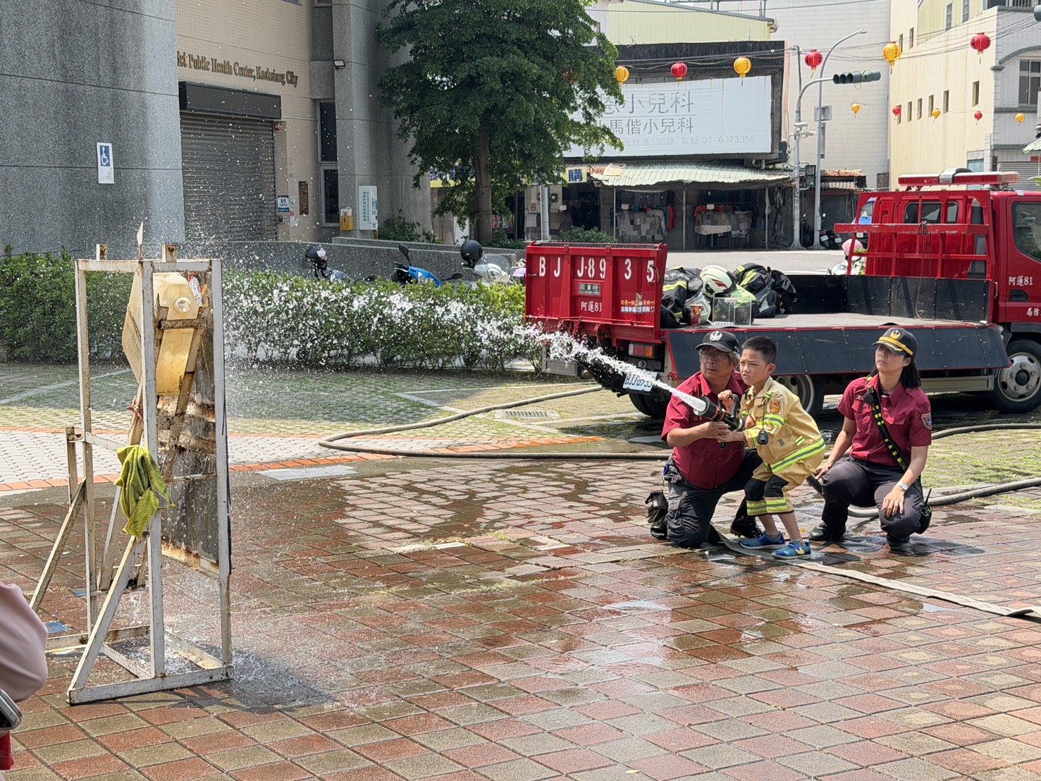 小小消防員出動！琳潔姐姐公益活動舉辦小小消防體驗營