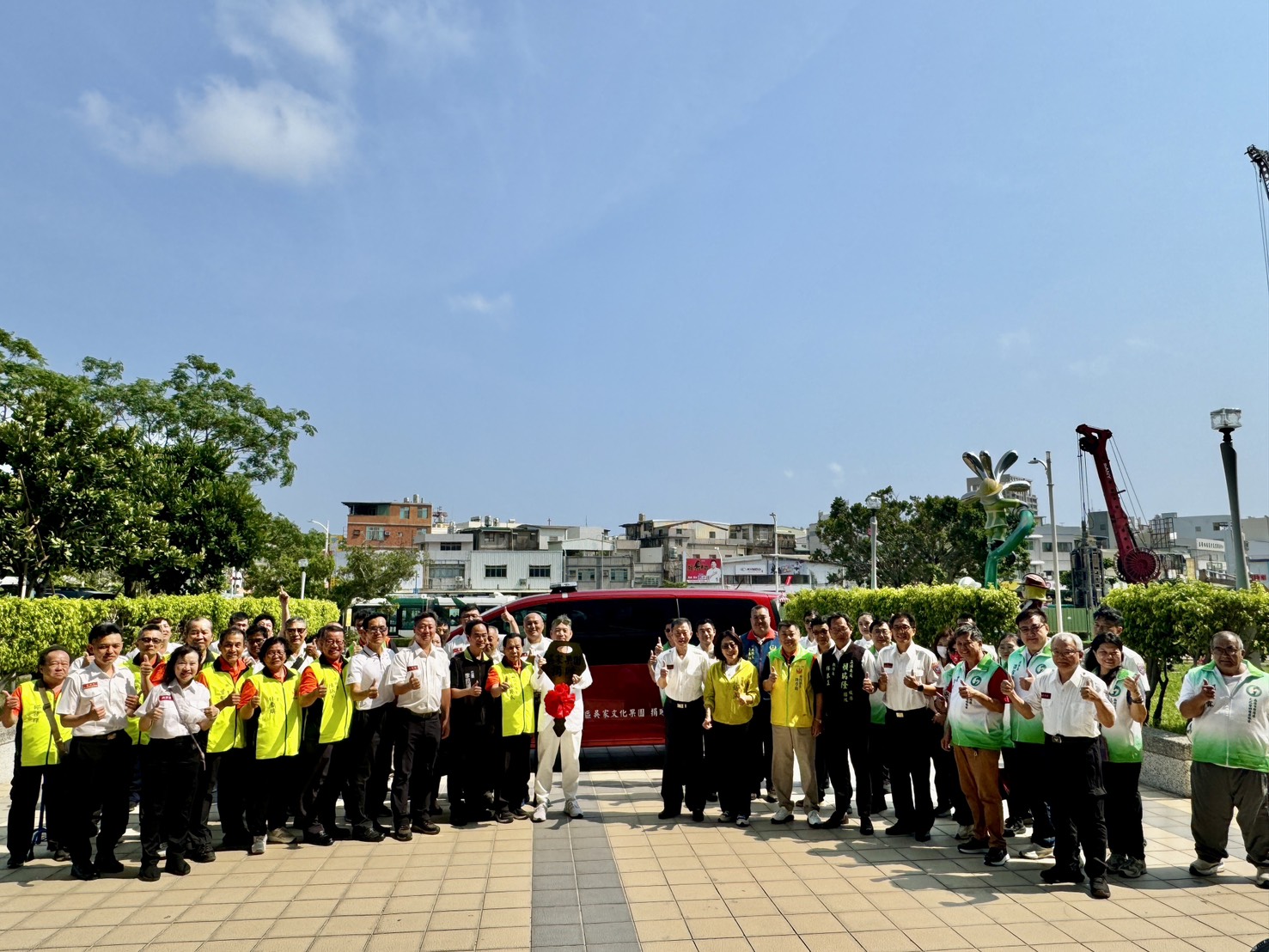 大樹區吳家文化果園熱心捐贈消防警備車乙輛 提升高雄救災能量!
