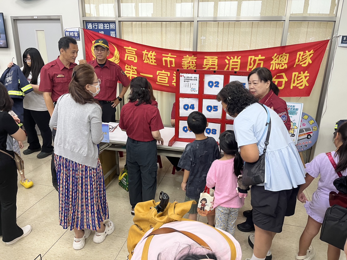 小港分隊前進高雄國際機場推廣防火(災)觀念