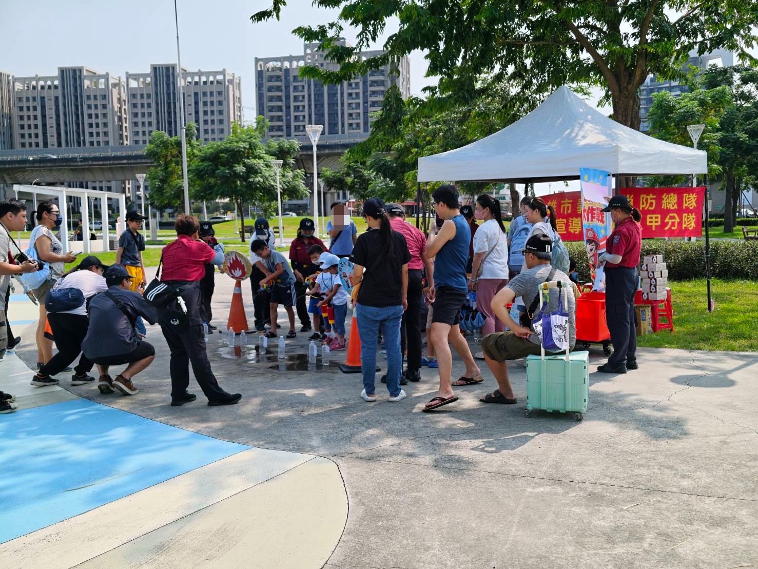 小小消防員出動！親子公園化身防災教室 寓教於樂學消防 