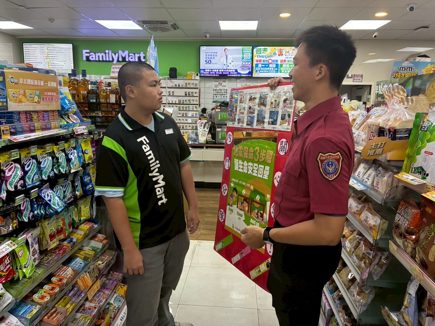 「備妥防震物資，地震來就免驚」內門消防隊實施防災宣導 