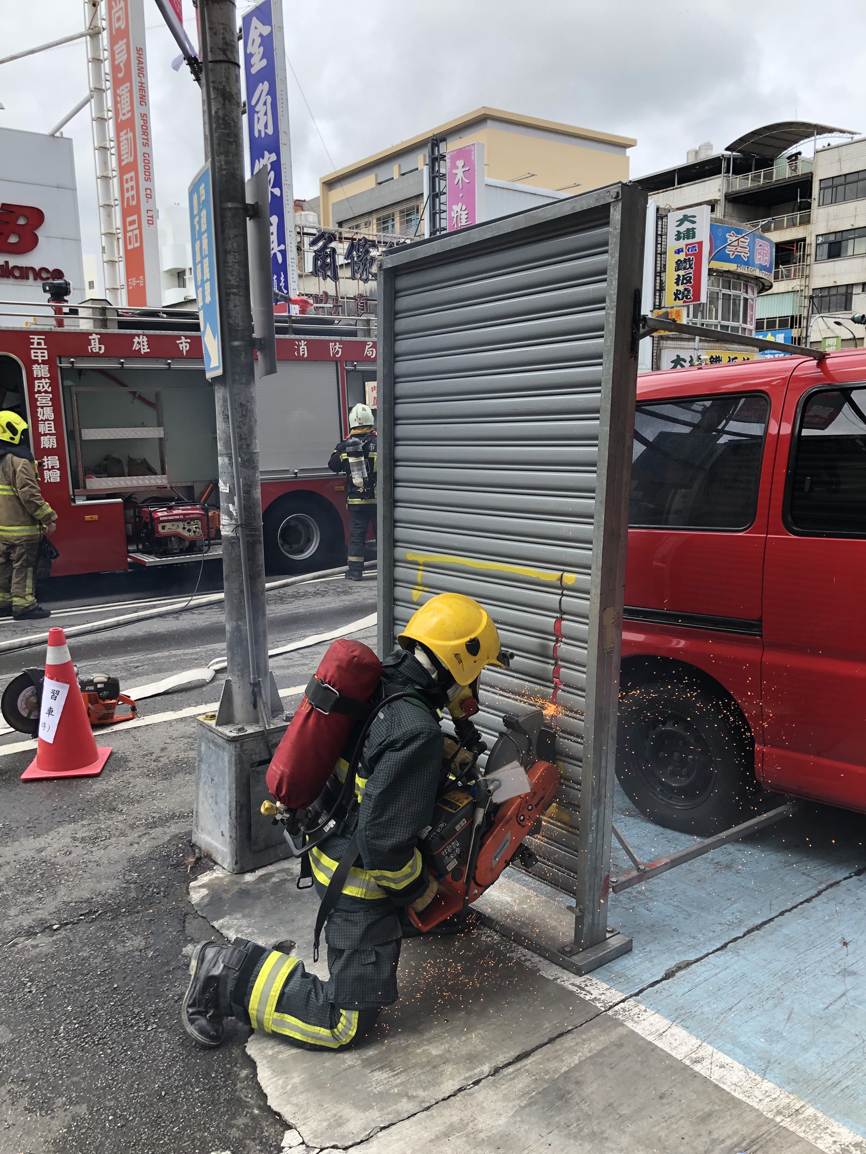 提升火災搶救能力杏和醫院護理之家配合組訓演練