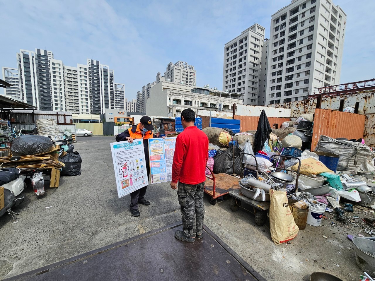 資源回收廠強化防火安全 仁武消防隊進行防火宣導