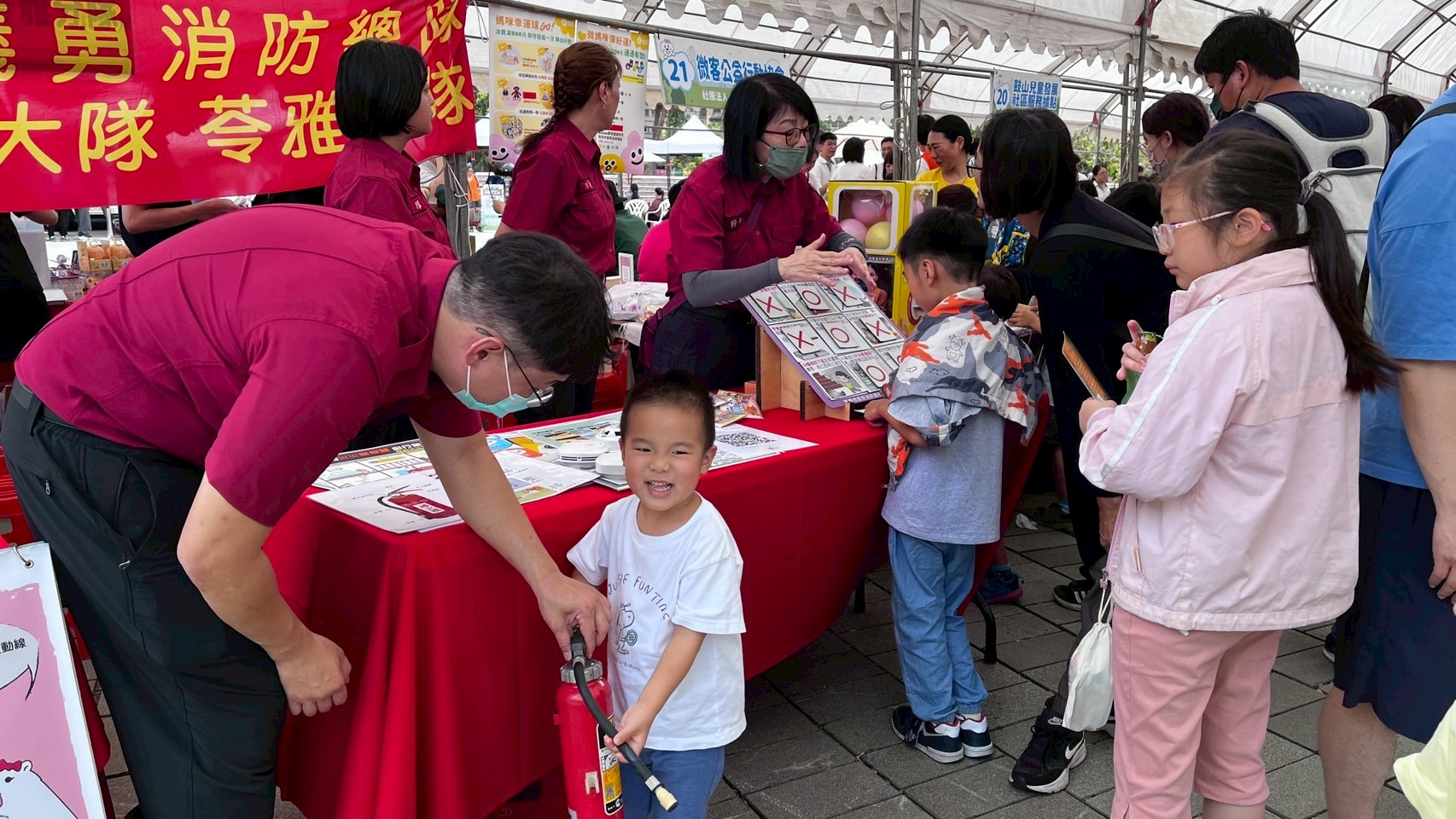 銀行母親節公益園遊會 傳遞防災及居家防火安全觀念