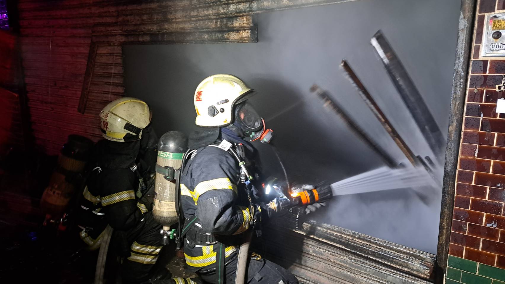 阿蓮深夜惡火幸無人傷 消防籲市民重視電氣安全