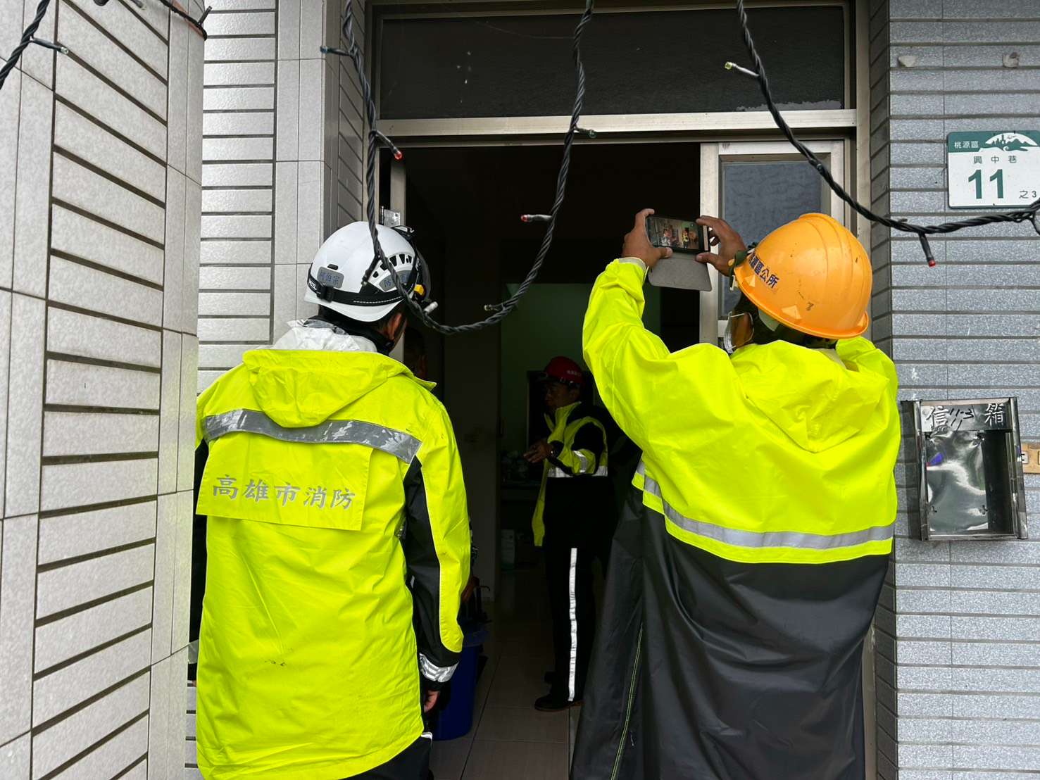 高雄市桃源區豪雨預測累積雨量達400毫米 桃源消防分隊協助撤離688名保全戶
