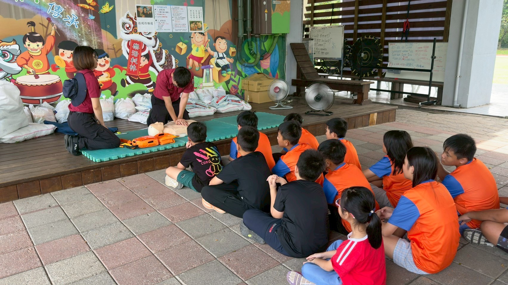 寓教於樂學防災 杉林國小學童參與消防體驗