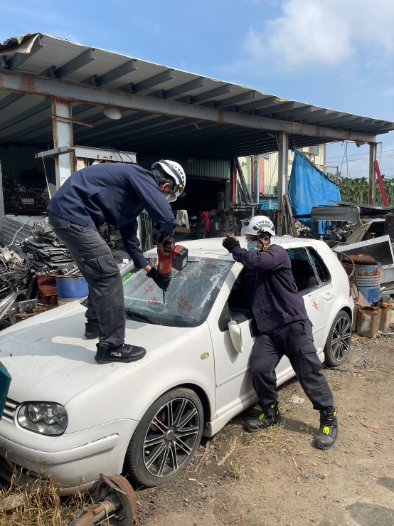高市消防第六大隊辦理車禍救援常訓 強化國道事故應變力