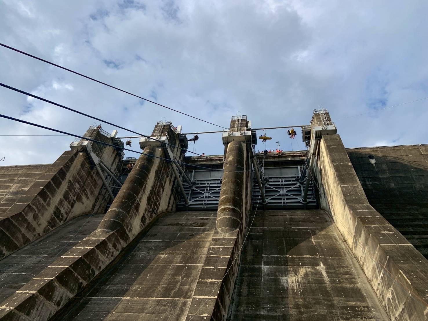 征戰極限、制高繩巔，高市特搜繩索隊勇奪國際賽亞軍，展現極致專業與團隊默契