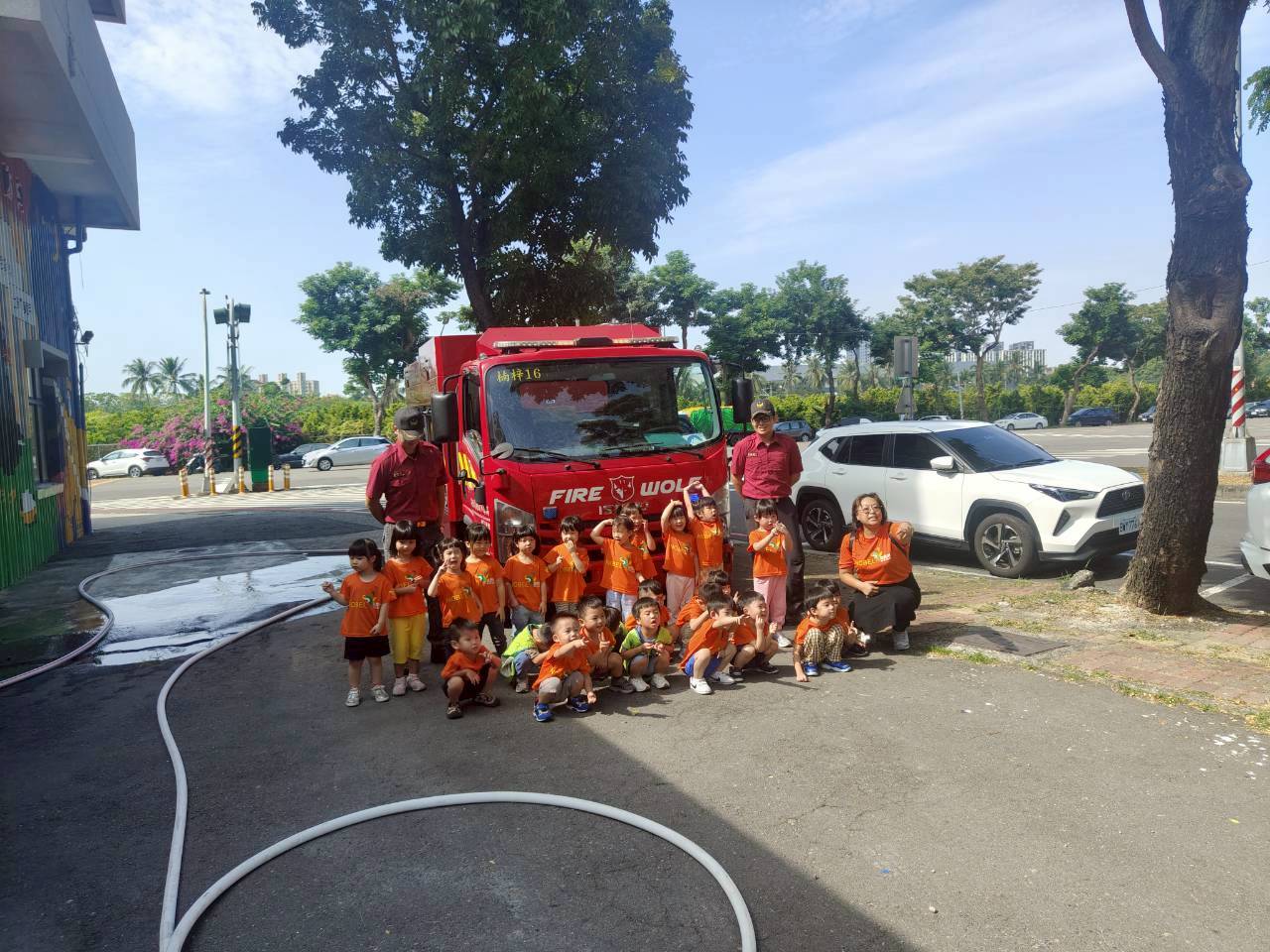 諾貝爾暨威廉王子幼兒園參訪消防隊  體驗一日打火英雄