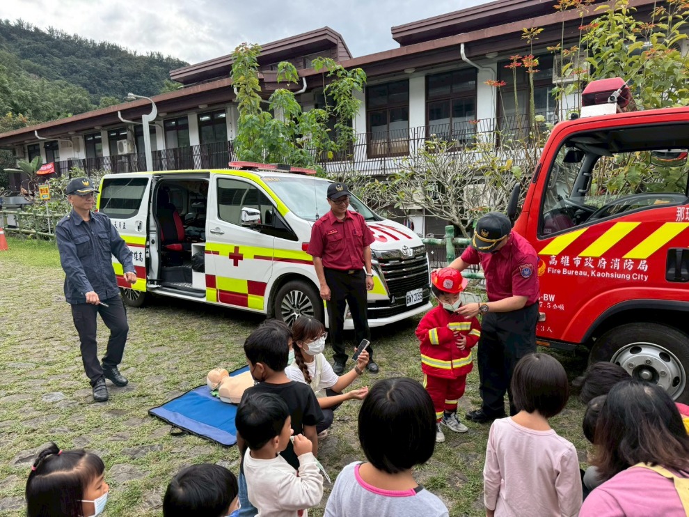 消防小英雄上課啦! 那瑪夏消防隊走進校園推廣防火教育