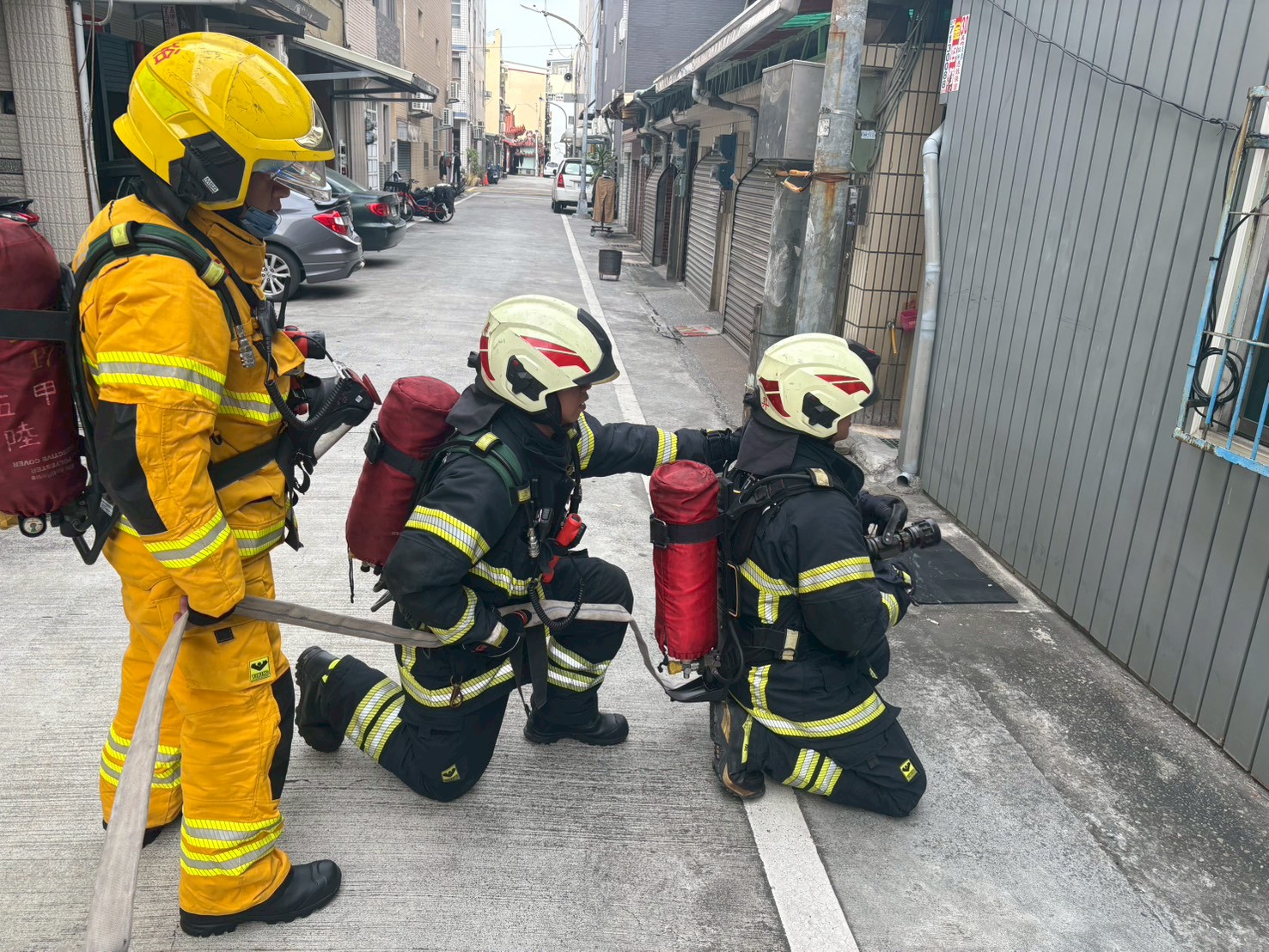 鳳山區狹小巷弄搶救演練