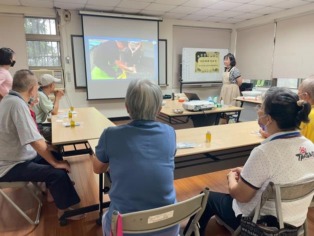 114年9月24日團體工作~好好照顧好好老~高齡長者自我照顧團體...