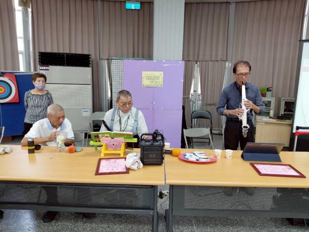 114年10月28日喫茶配話講人生