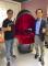 圖說三：高市府林欽榮副市長及美商Positron資深副總Jerry Damon Chang一同與其開發體感座椅「Voyager」合照