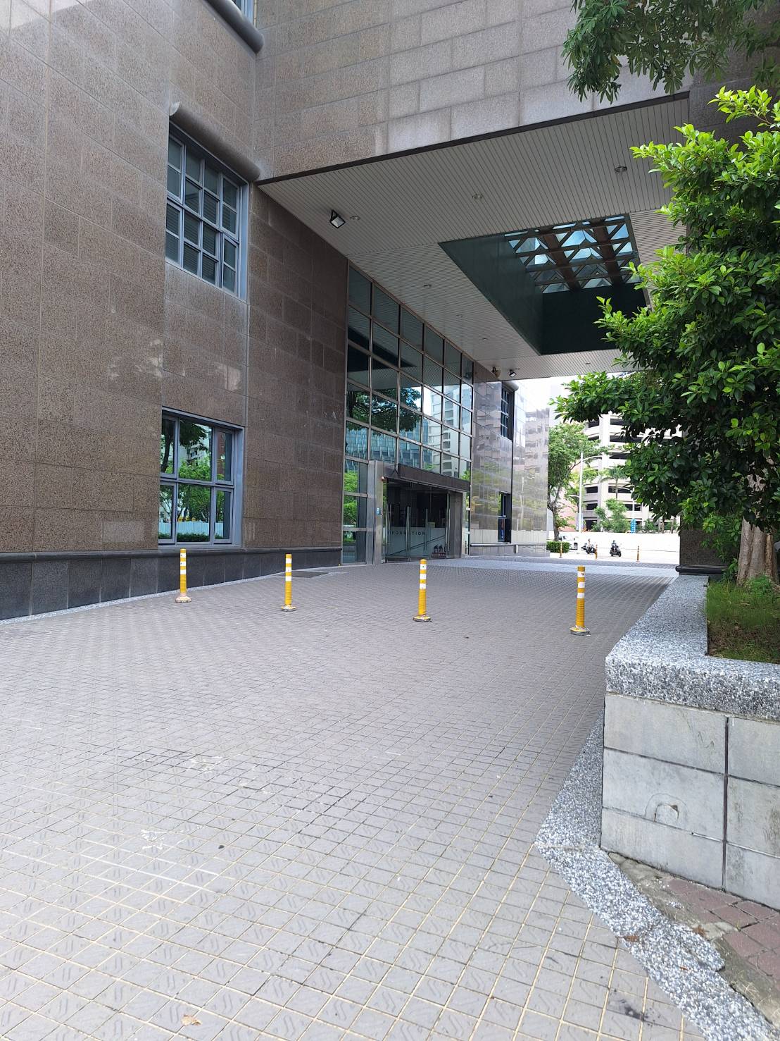 入口無障礙斜坡