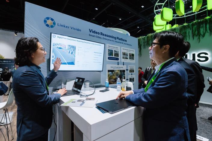 高雄實踐AI智慧治理！陳其邁GTC巡禮科技巨頭、會晤NVIDIA高層 串聯供應鏈夥伴