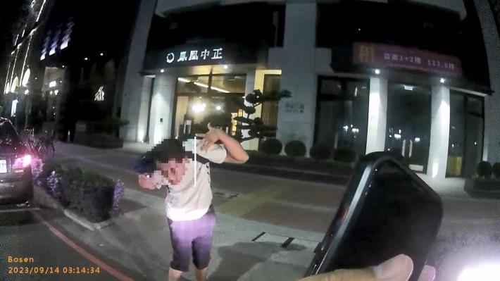 身障人士酒後迷途，警代叫計程車助民返家
