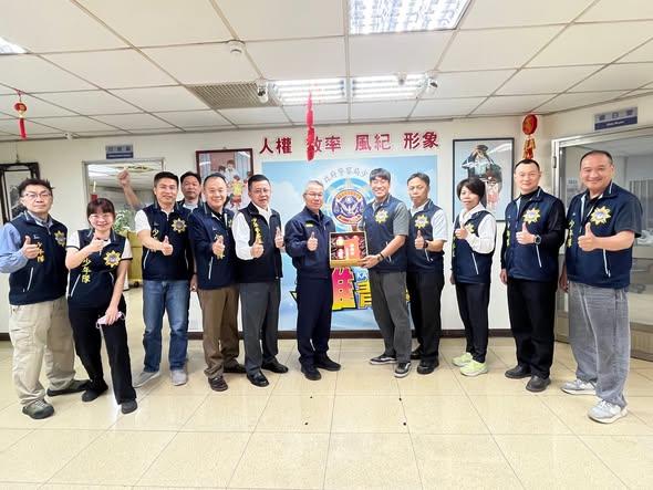 榮獲警局頒發偵破詐欺集團及毒品案辦案茶!