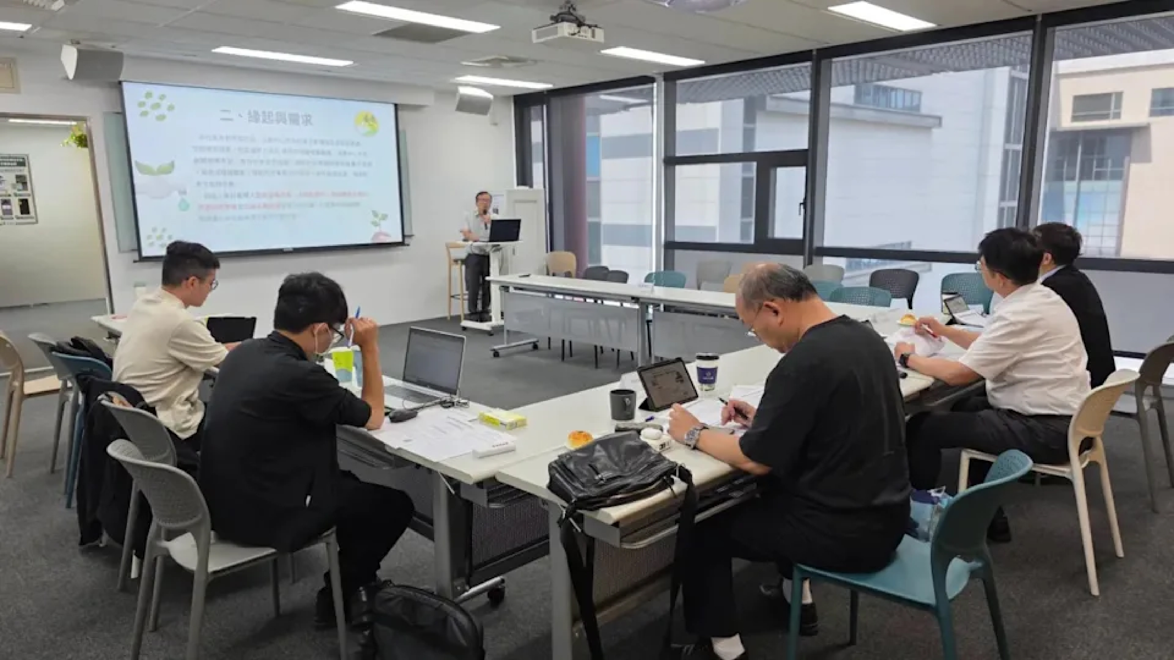 專家委員評比審查會議（圖/高雄市政府環境保護局 提供）