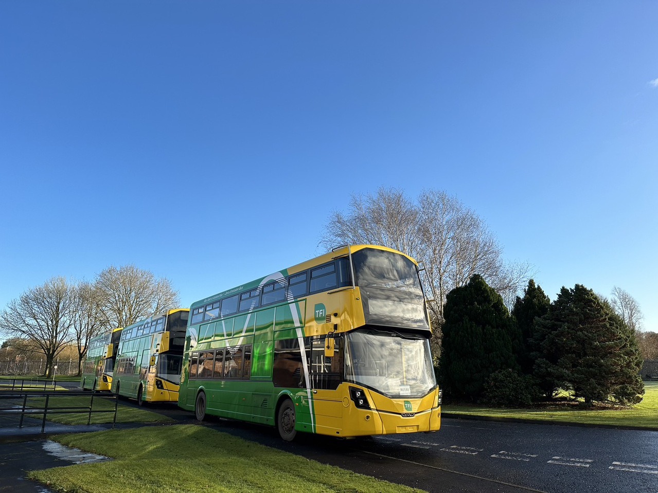 萊特巴士為全英最大巴士製造商,將與台灣彩碤新能源技術合作。