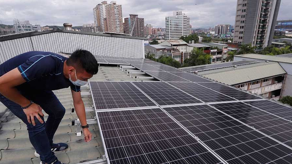 遭批新建物設光電為貪汙 經部：淨零碳排國際趨勢