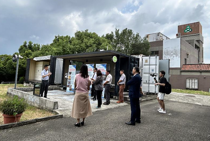 台灣鈣鈦礦科技股份有限公司辛健智處長介紹新型鈣鈦礦太陽能電池
