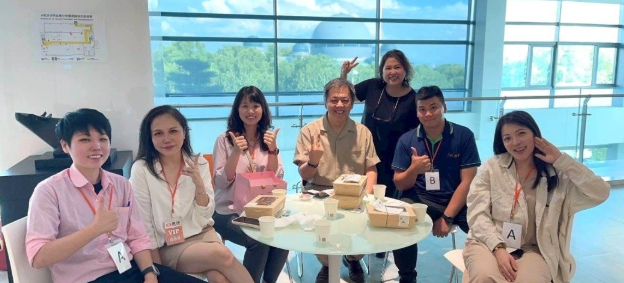 金可集團永續治理長游弘義與夥伴共同合影。