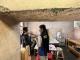 圖二、環保局人員至民宅現場查核石綿建材狀況
