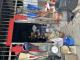 洪仁資收場對面住家周邊堆置大量容器及髒亂雜物