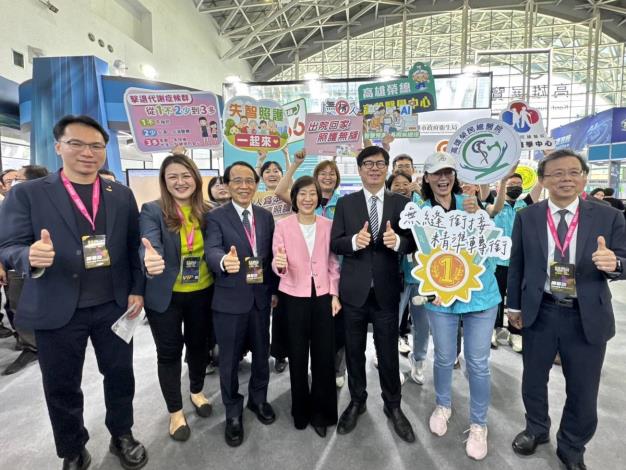 2026高雄智慧城市展今（20）日於高雄展覽館盛大揭幕，因應高齡...