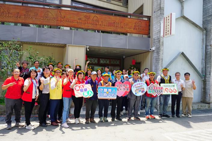 高雄市「桃源區樂樂段社區式長照機構」今（20）日舉行開幕典禮，宣...