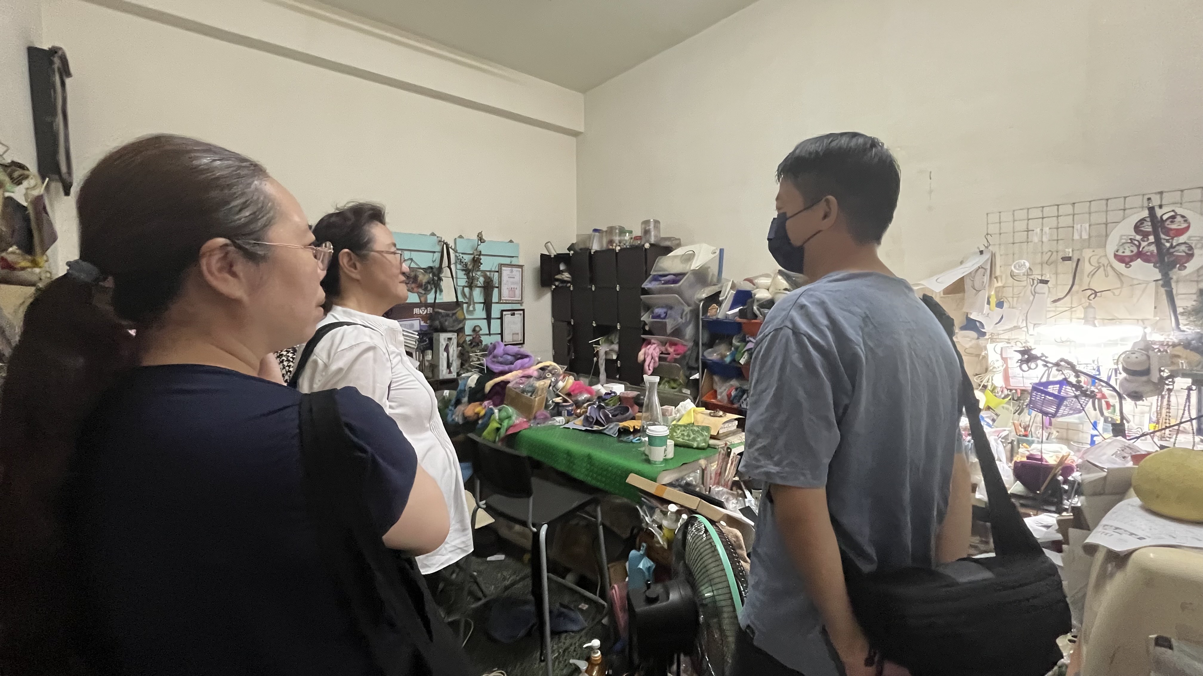 圖一:社工與衛生局定期拜訪居住於社區中的患者