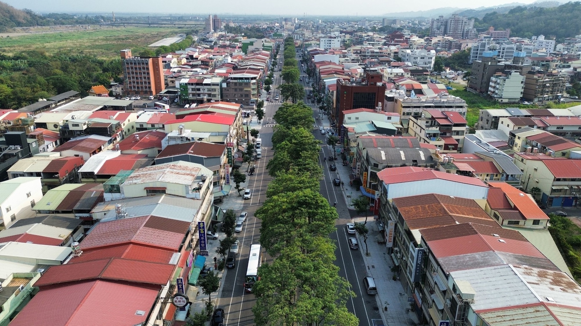 旗山延平一路人行道改善完工 轉運串聯暢行老街
